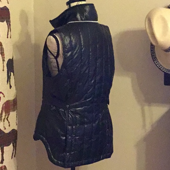 Vest - Picture 2 of 2